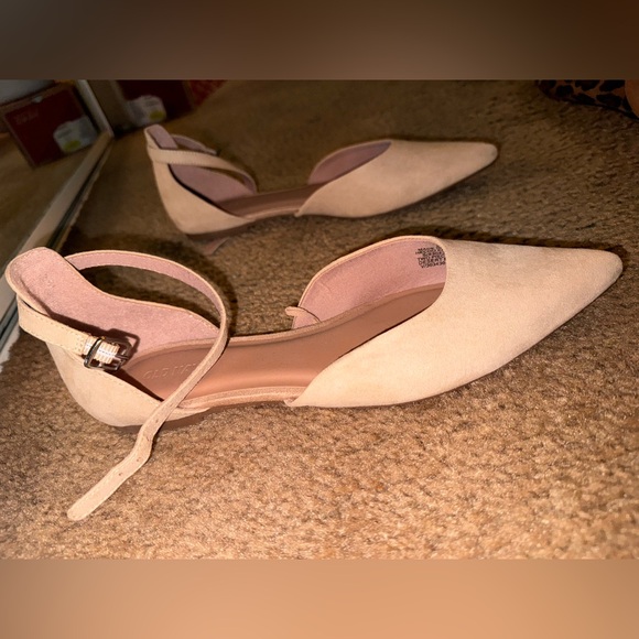 Ankle Strap Old Navy Flats - Picture 3 of 4